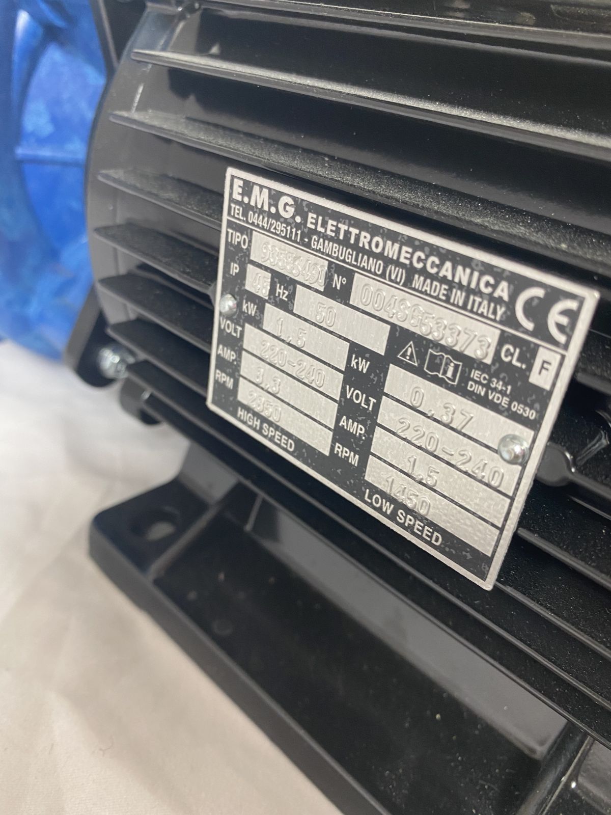 Gecko Pump 3HP 2SP 50Hz 2.5m Lead Amp Plug Blue - 50mm