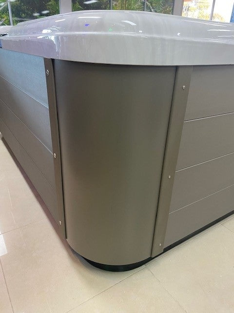 Corner Complete - Foiled 377x97 x700 Coastal Grey