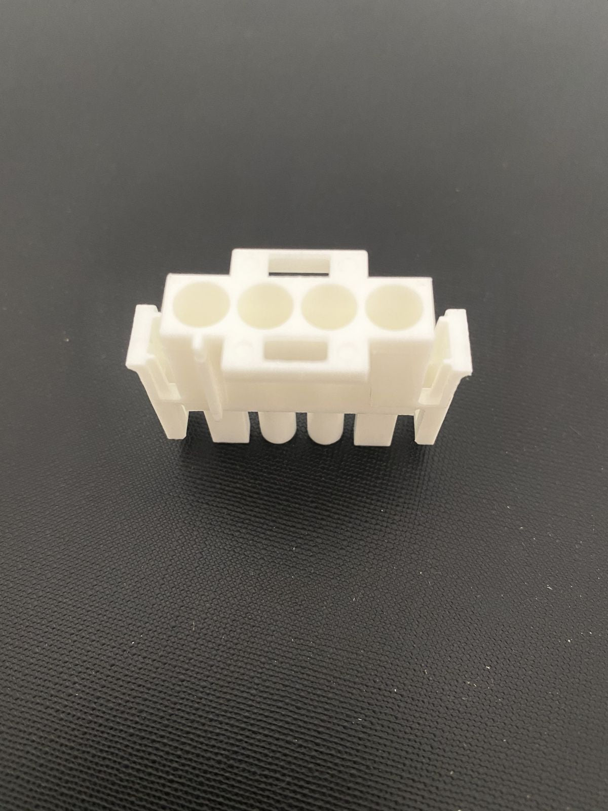 TE Connectivity AMP Connectors HSG 4POS